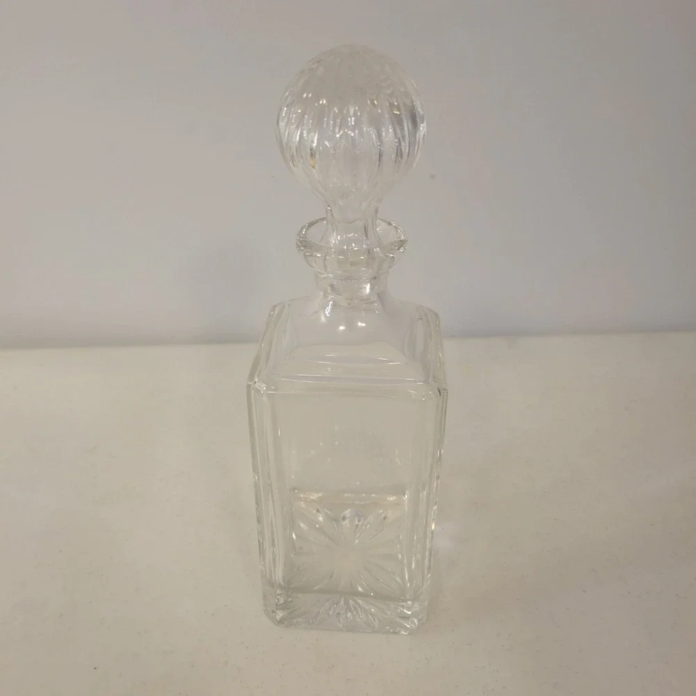 Heavy Crystal Whiskey Decanter w/ Ribbed Stopper Square Starburst Etched ACADEMY